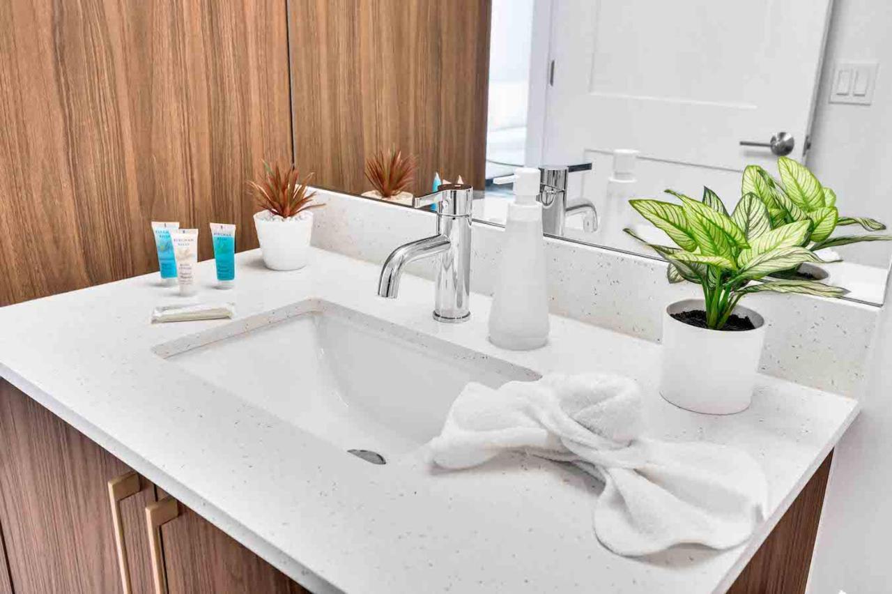 Appartamento Stylish Unit In Downtown Miami With Free Parking Esterno foto