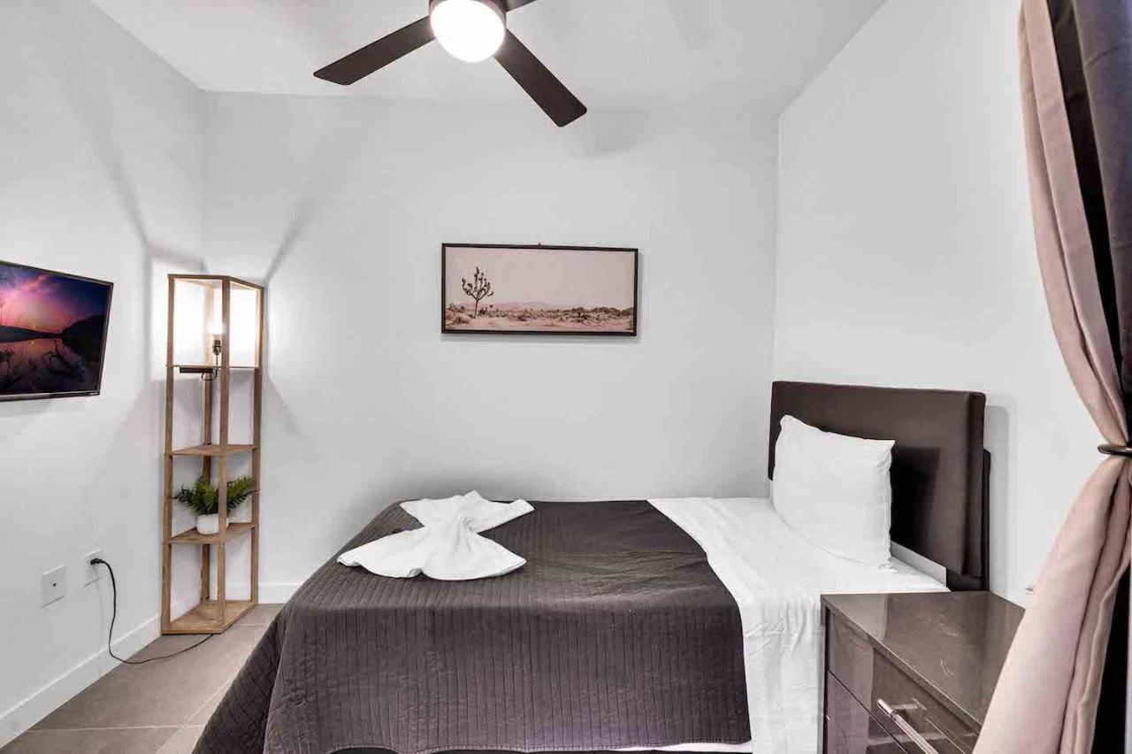 Appartamento Stylish Unit In Downtown Miami With Free Parking Esterno foto