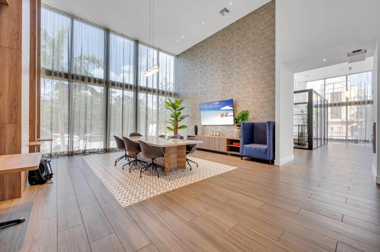 Appartamento Stylish Unit In Downtown Miami With Free Parking Esterno foto