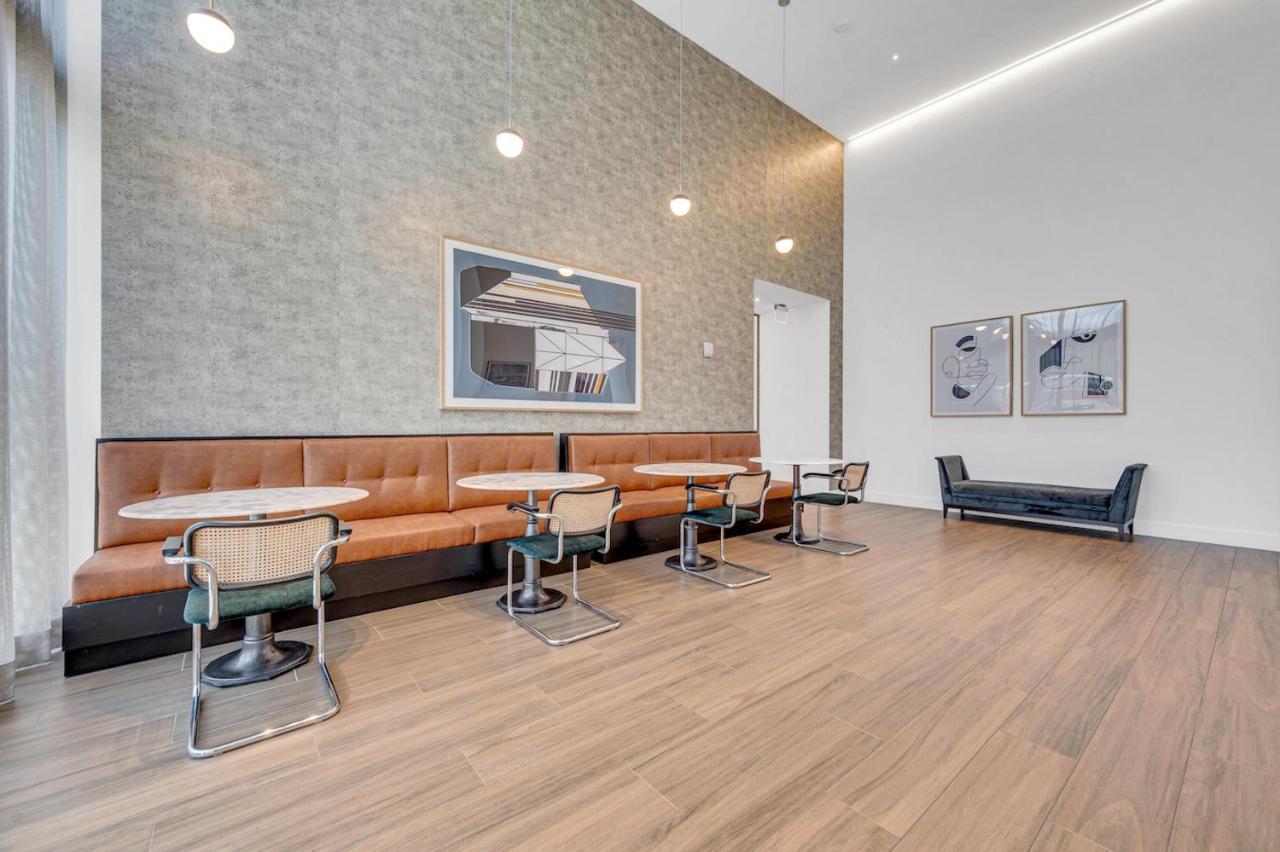 Appartamento Stylish Unit In Downtown Miami With Free Parking Esterno foto