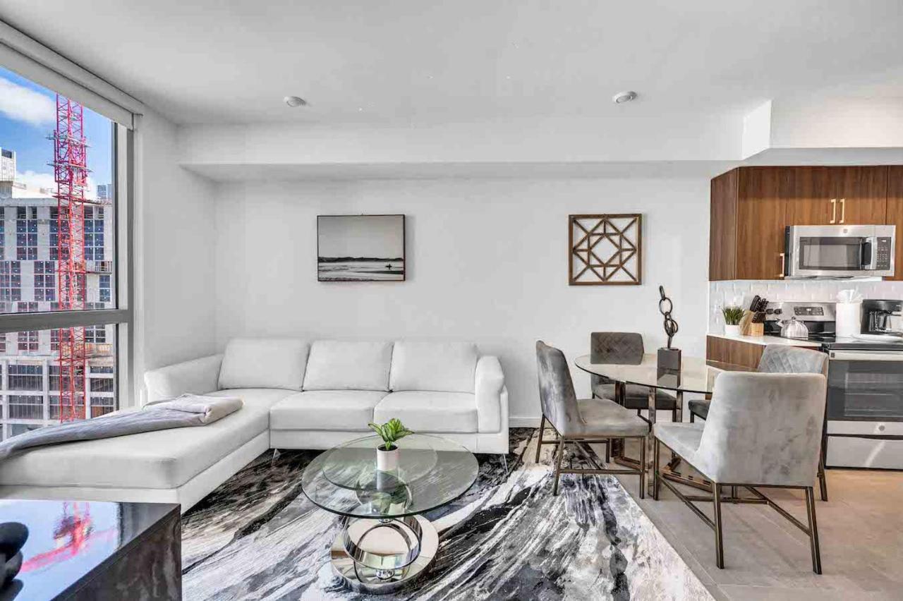 Appartamento Stylish Unit In Downtown Miami With Free Parking Esterno foto