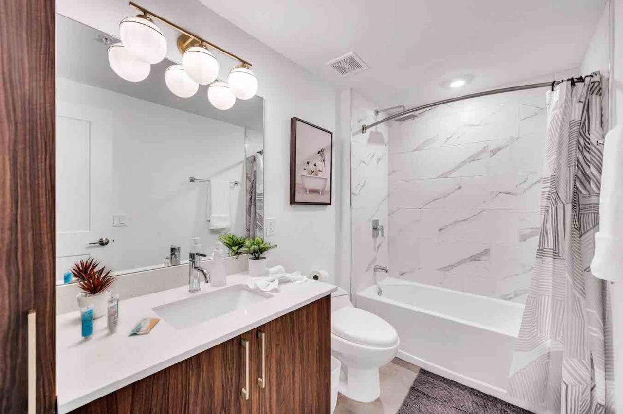 Appartamento Stylish Unit In Downtown Miami With Free Parking Esterno foto