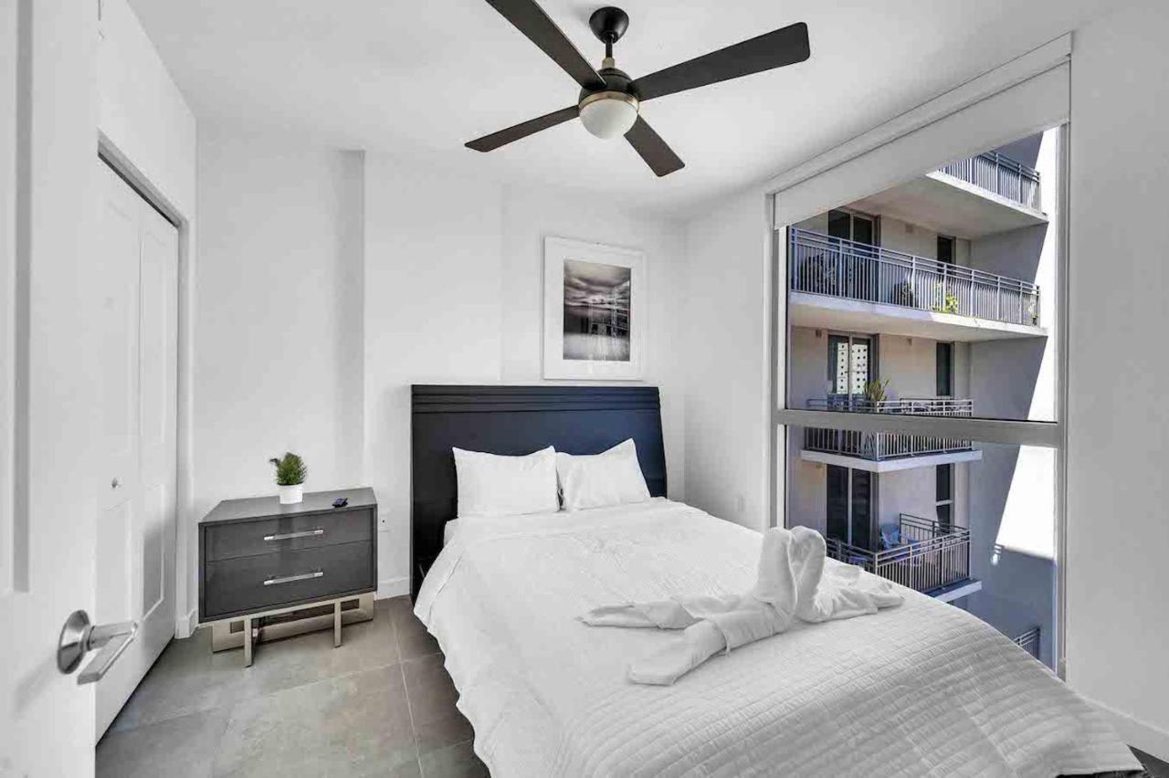 Appartamento Stylish Unit In Downtown Miami With Free Parking Esterno foto