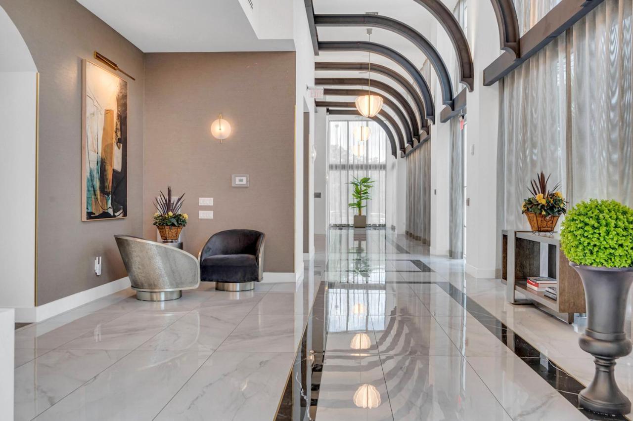 Appartamento Stylish Unit In Downtown Miami With Free Parking Esterno foto
