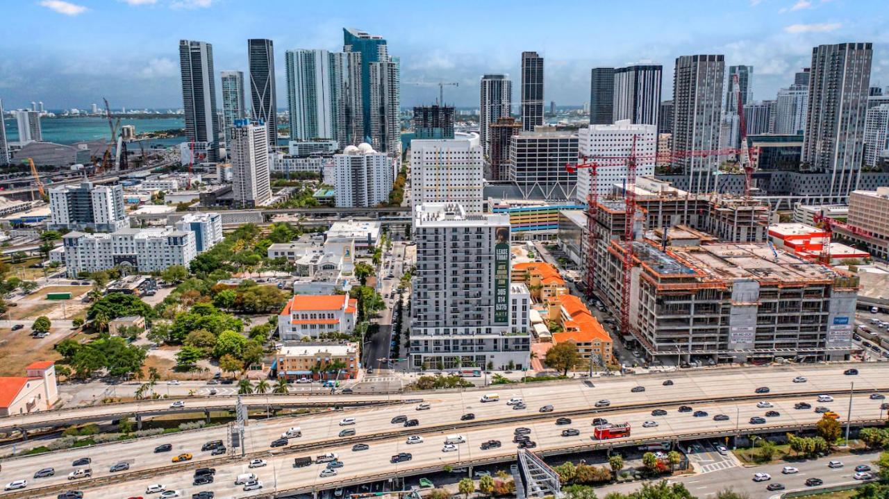 Appartamento Stylish Unit In Downtown Miami With Free Parking Esterno foto